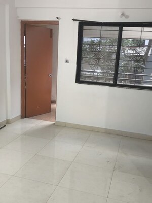 Room in 2 BHK Apartment at Palladium Homes, Dhanori – for Rent