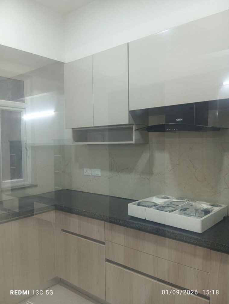 Kitchen, smart-world-orchard 3 Bedroom 1700 Sq.Ft. Apartment In Sector 61 Gurgaon 10641560