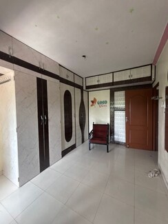 2 BHK + Prayer Room Apartment For Rent in Lodha Amara