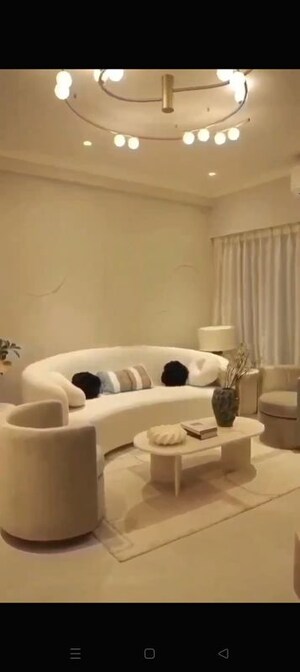 Bathroom in 4 BHK Apartment at Supreme Boulevard, Chembur – for Sale