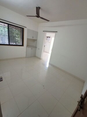 Room in 1 BHK Apartment at Seema Garden, Kothrud – for Rent
