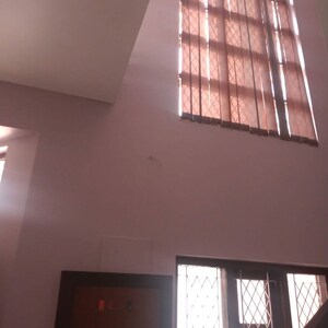Furnished Amenities in 2 BHK Villa at Sushant Lok I – for Rent