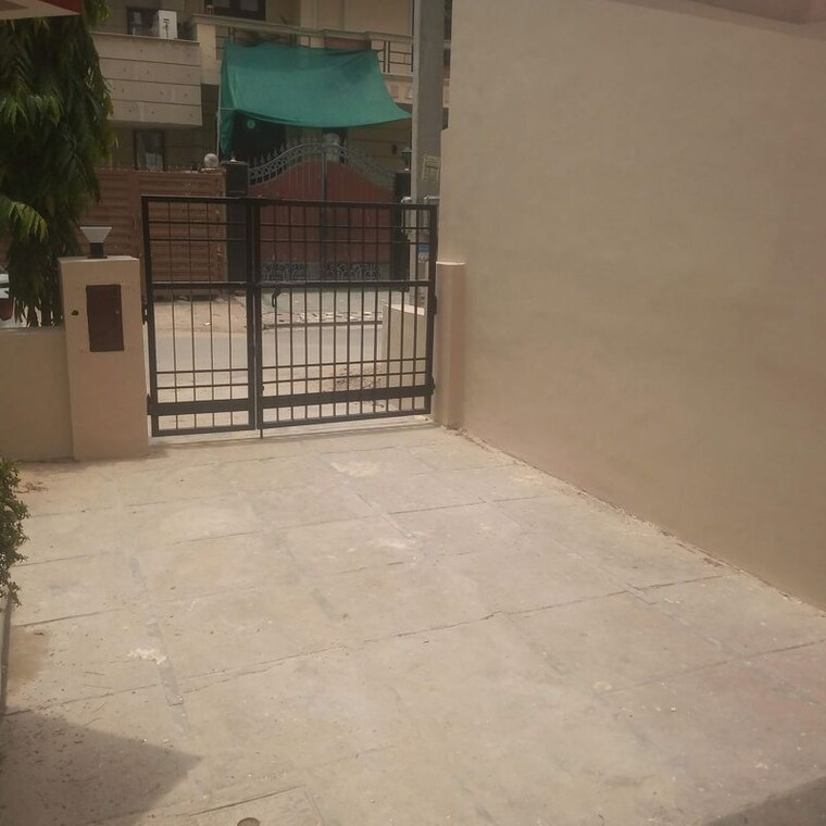 Room, sushant lok i 2 Bedroom 1500 Sq.Ft. Villa In Sushant Lok I Gurgaon 10641627