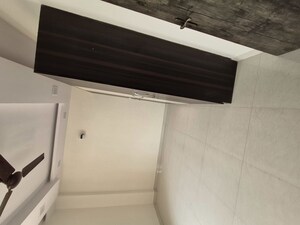 Furnished Amenities in 3.5 BHK Builder Floor at Mayur Vihar – for Rent
