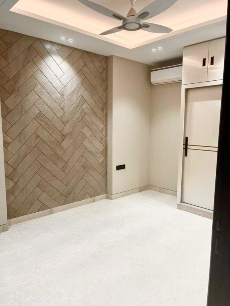 Room, dlf-royale-residences 4 Bedroom 500 Sq.Yd. Builder Floor In Dlf Phase I Gurgaon 10641640