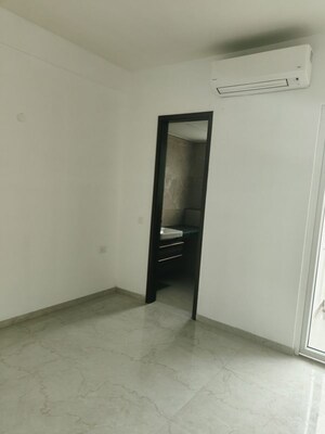 2 BHK Apartment For Sale in Smart World Orchard, Sector 61