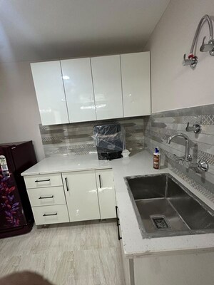 Team Area in 4 BHK Builder Floor at Dlf Phase I – for Rent