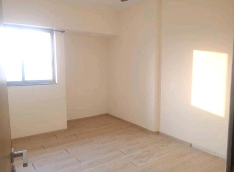 Room, lodha-casa-royale 1.5 Bedroom 560 Sq.Ft. Apartment In Balkum Pada Thane 10641666