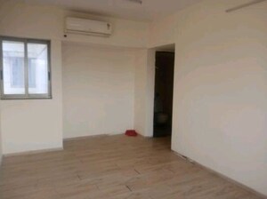 Room in 1.5 BHK Apartment at Lodha Casa Royale, Balkum Pada – for Rent