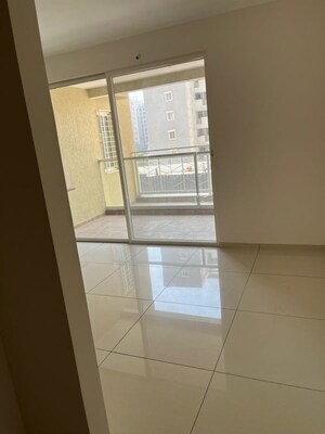 Room in 2.5 BHK Apartment at Yashwin Supernova, Wakad – for Rent