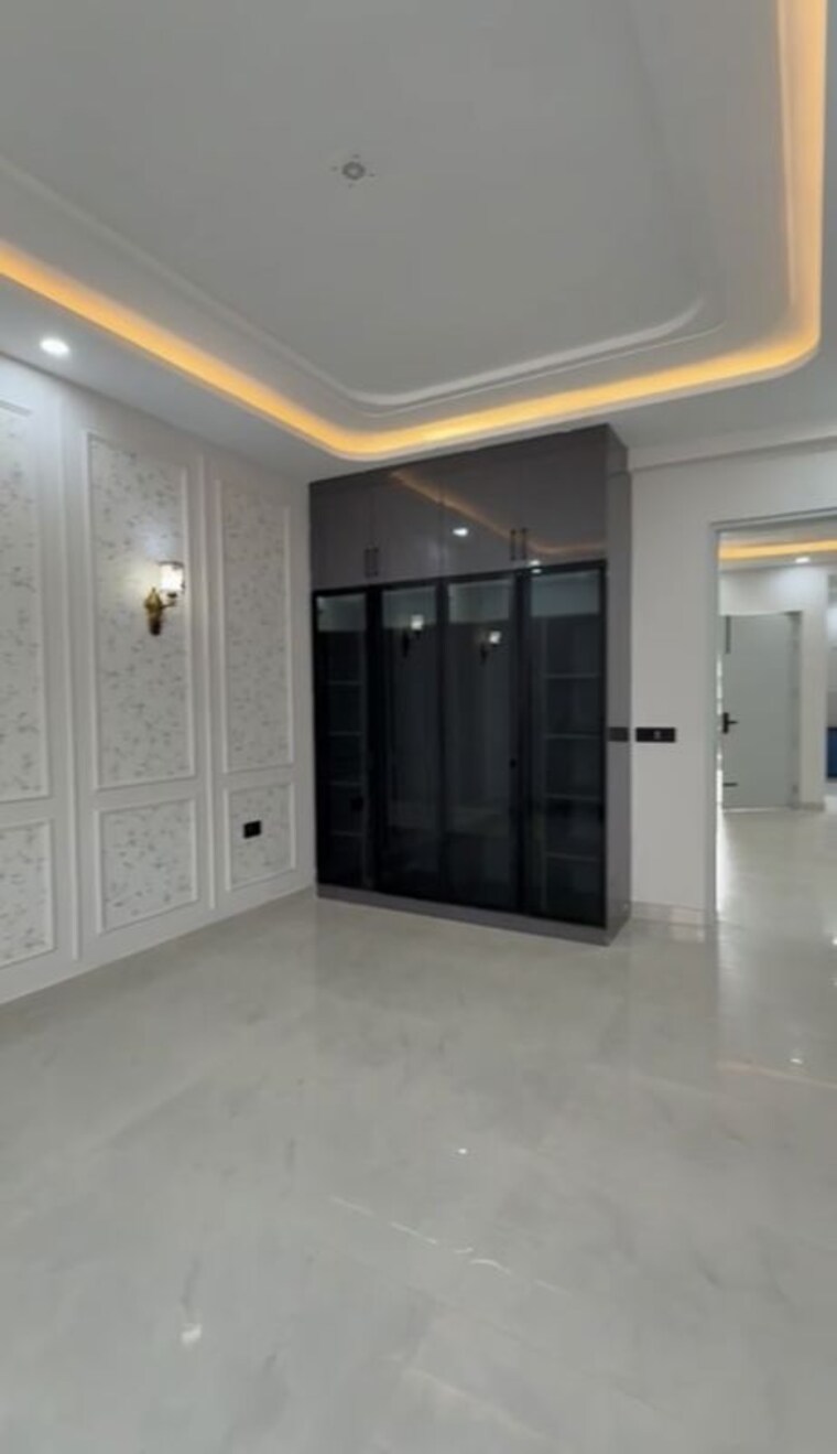 Room, sahastradhara road 3 Bedroom 133 Sq.Yd. Villa In Sahastradhara Road Dehradun 10641696