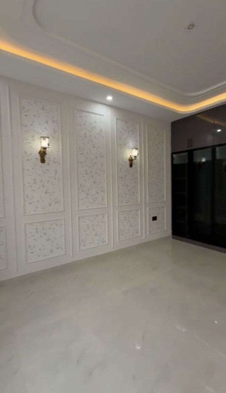 Room, sahastradhara road 3 Bedroom 133 Sq.Yd. Villa In Sahastradhara Road Dehradun 10641696