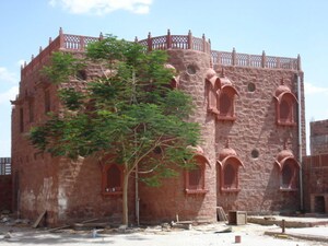  Warehouse – Exterior View View at Boranada - for Rent