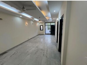 Room in 3 BHK Builder Floor at Shivalik Colony – for Rent