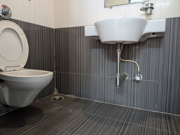 Bathroom, gundecha-hills 3 Bedroom 1365 Sq.Ft. Apartment In Chandivali Mumbai 10641742