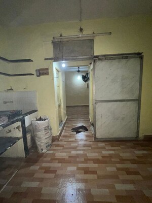 Bathroom in 6+ BHK Apartment at Thane West – for Rent