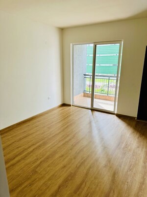 Room in 3.5 BHK Apartment at Godrej Meridien, Sector 106 – for Rent