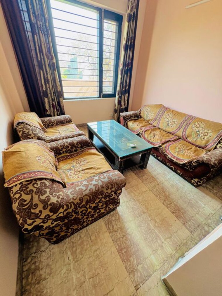 Living Room, sector 23a 3 Bedroom 1700 Sq.Ft. Builder Floor In Sector 23a Gurgaon 10641775