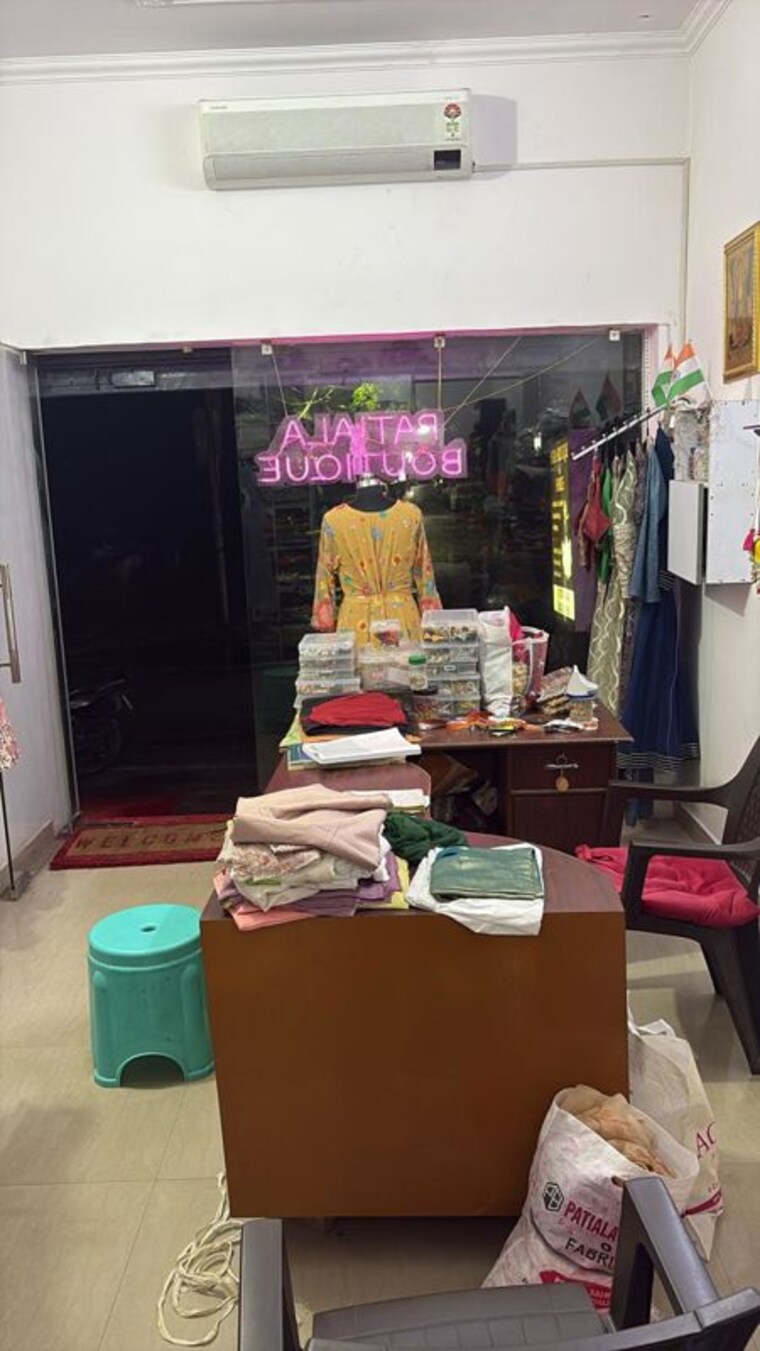 Bedroom, vibhav khand Commercial Office Space 400 Sq.Ft. In Vibhav Khand Lucknow 10641846