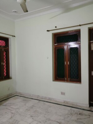Room in 2 BHK Villa at Zoya Apartments, Vikas Nagar – for Rent