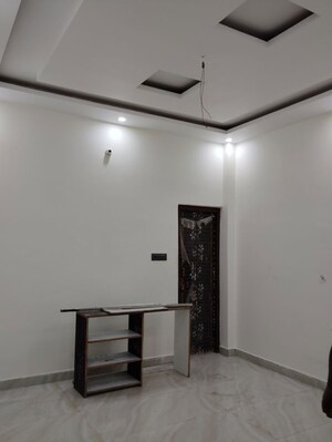 Room in 2 BHK Independent House at Rohit Grand, Jankipuram – for Rent