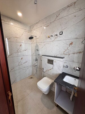 Team Area in 3 BHK Builder Floor at Sector 45 – for Rent