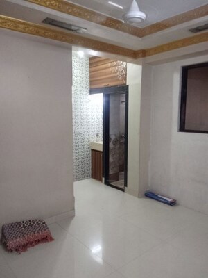 1 RK Apartment For Rent in Shah Arcade II, Malad East