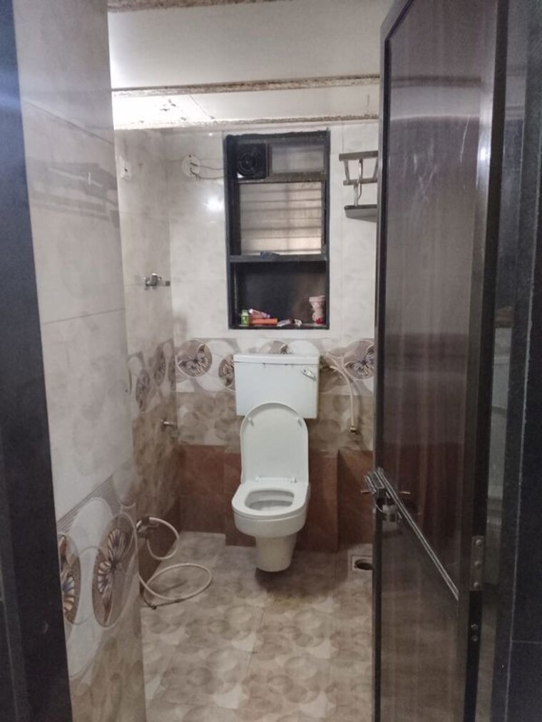 Bathroom, shah-arcade-iii 1 RK 250 Sq.Ft. Apartment In Malad East Mumbai 10641877
