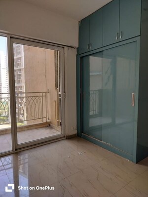 Room in 3 BHK Apartment at Mahagun Mywoods, Sector 16c Greater Noida – for Rent