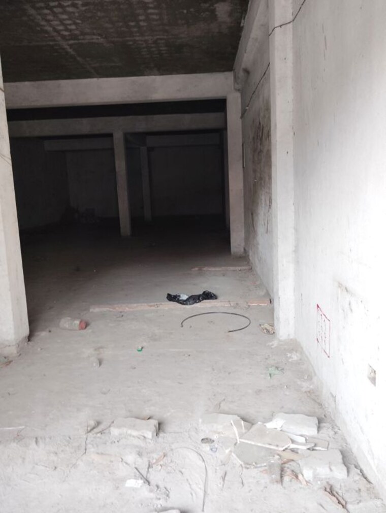 Room, badal-apartments-vikas-nagar Commercial Shop 1500 Sq.Ft. In Vikas Nagar Lucknow 10641897