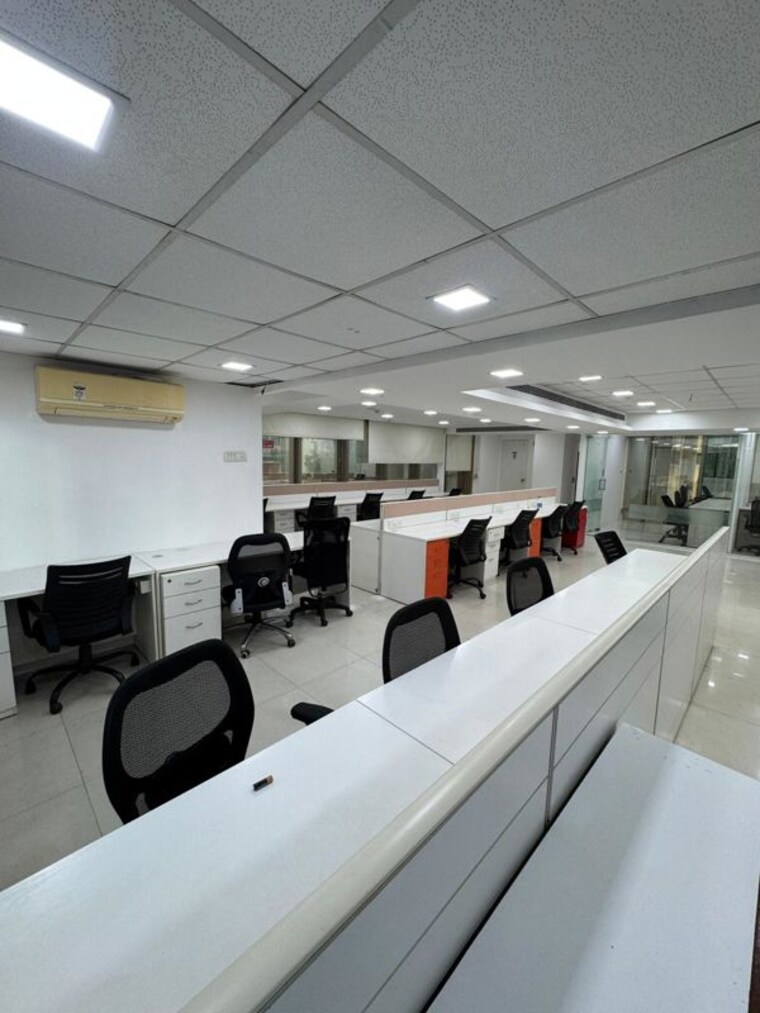 Team Area, maruti-business-park Commercial Office Space 1900 Sq.Ft. In Andheri West Mumbai 10641911
