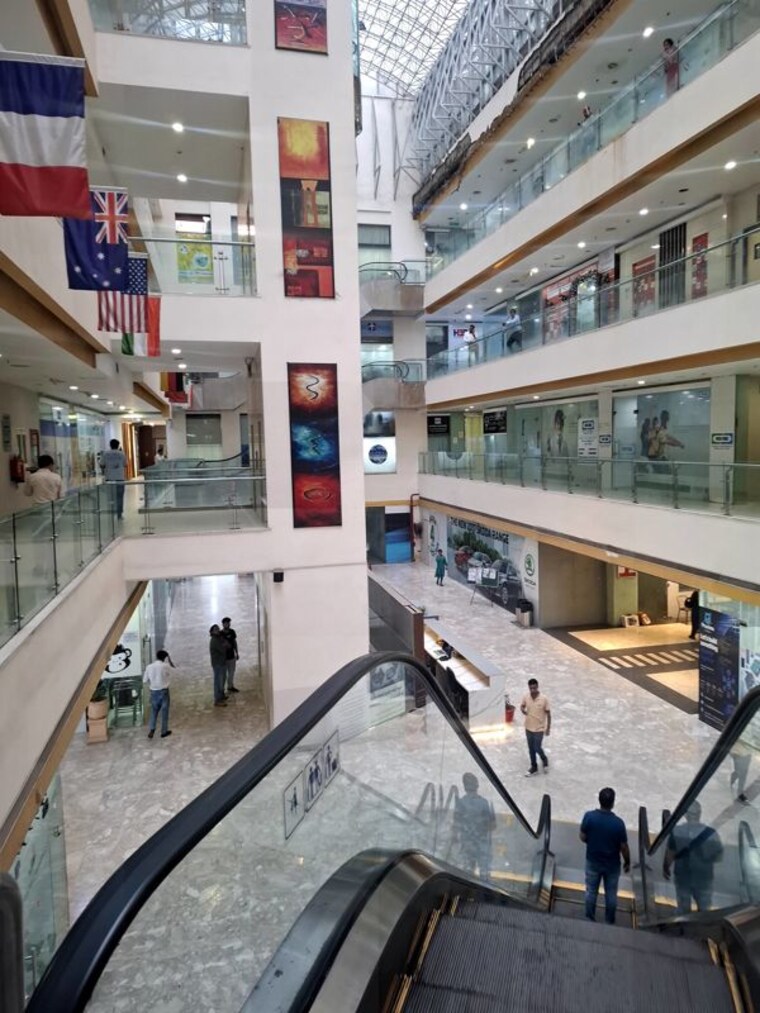 Exterior View, netaji subhash place Commercial Office Space 330 Sq.Ft. In Netaji Subhash Place Delhi 10641918