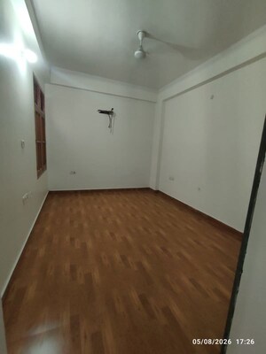 Room in 2 BHK Builder Floor at Vinamra Khand – for Rent