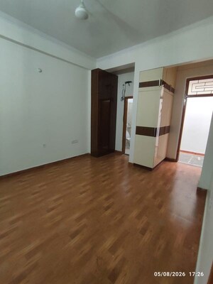 Room in 2 BHK Builder Floor at Vinamra Khand – for Rent
