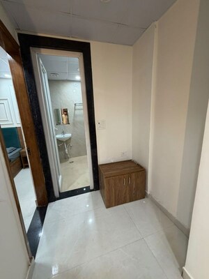 Furnished Amenities in 1 BHK Builder Floor at Dlf City Phase 3 – for Rent