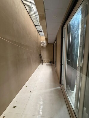 Building Lobby in 1 BHK Builder Floor at Dlf City Phase 3 – for Rent