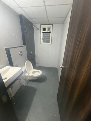 Team Area in 2 BHK Apartment at Goel Ganga Altus, Kharadi – for Rent