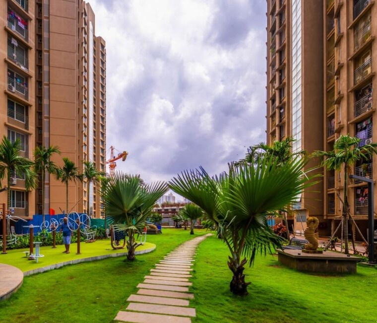 Garden, gurukrupa-marina-enclave 2 Bedroom 800 Sq.Ft. Apartment In Malad West Mumbai 10641966