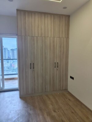 Room in 4 BHK Apartment at Sumadhura The Olympus, Nanakramguda – for Rent