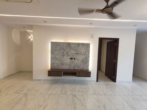 Room in 4 BHK Apartment at Sumadhura The Olympus, Nanakramguda – for Rent