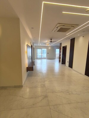 Room in 4 BHK Apartment at Sumadhura The Olympus, Nanakramguda – for Rent