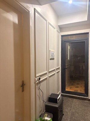 Building Lobby in 1 RK Builder Floor at Sector 46 – for Rent