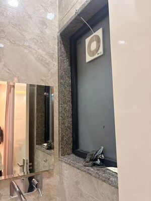 Building Lobby in 1 RK Builder Floor at Sector 46 – for Rent