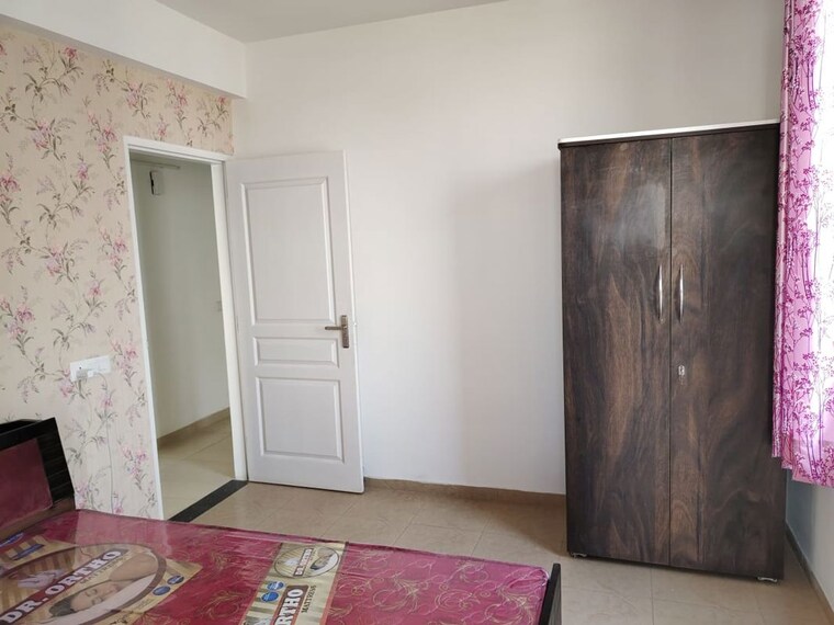 Room, vip road 3 Bedroom 1355 Sq.Ft. Apartment In Vip Road Zirakpur 10642001