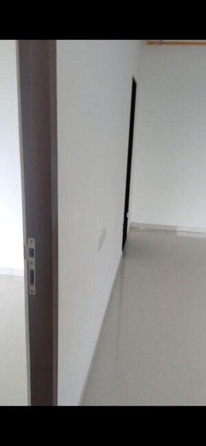 Furnished Amenities in 1 BHK Apartment at Chandak Nishchay, Borivali East – for Rent