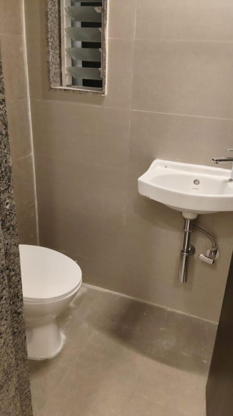 Bathroom, group-satellite-aarambh 1 Bedroom 460 Sq.Ft. Apartment In Malad East Mumbai 10642055