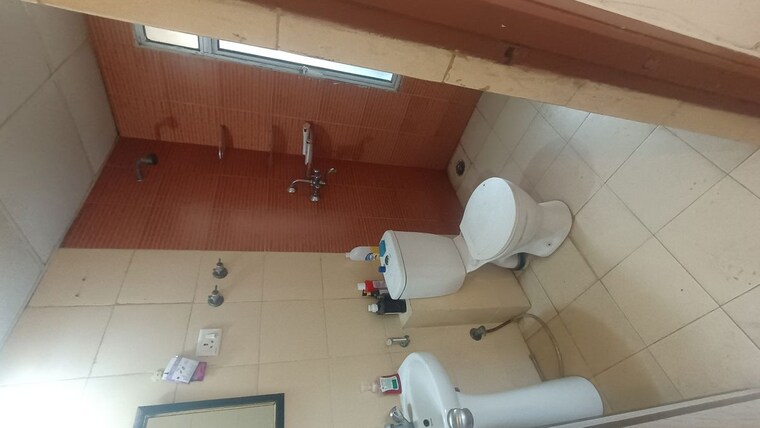 Bathroom, mahagun-mywoods 2 Bedroom 935 Sq.Ft. Apartment In Sector 16c Greater Noida Greater Noida 10642065