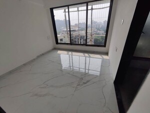 Room in 3 BHK Apartment at Thapar Suburbia, Chembur – for Rent