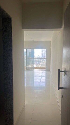 Room in 3 BHK Apartment at Thapar Suburbia, Chembur – for Rent