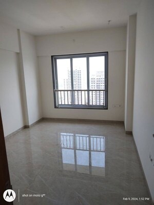 Room in 3 BHK Apartment at Thapar Suburbia, Chembur – for Rent